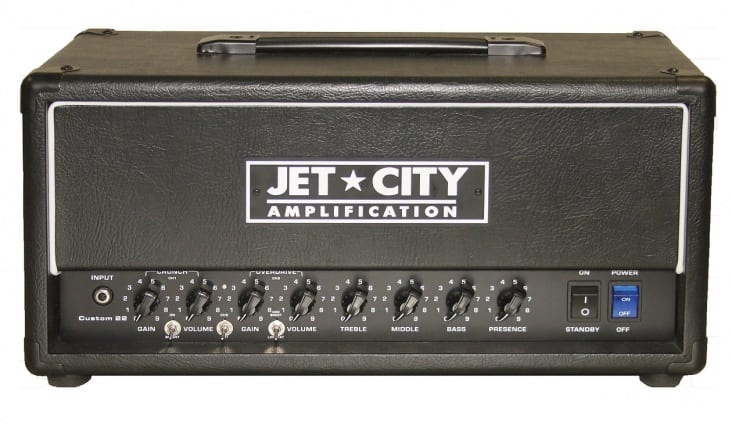 This new Jet City Custom 22 is a re-working of an earlier model from a few years back, this time it has been tweaked by Martin Kidd. Martin is famous for his UK based Cornford amp designs and nowadays Victory Amps.