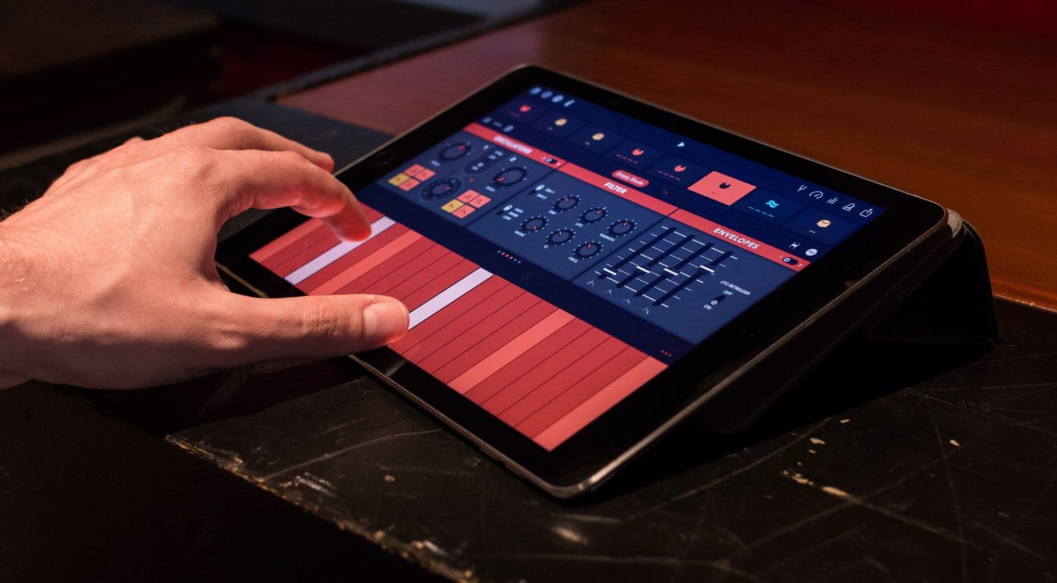 Groovebox A Beats And Synths Studio For Ios Gearnews Com
