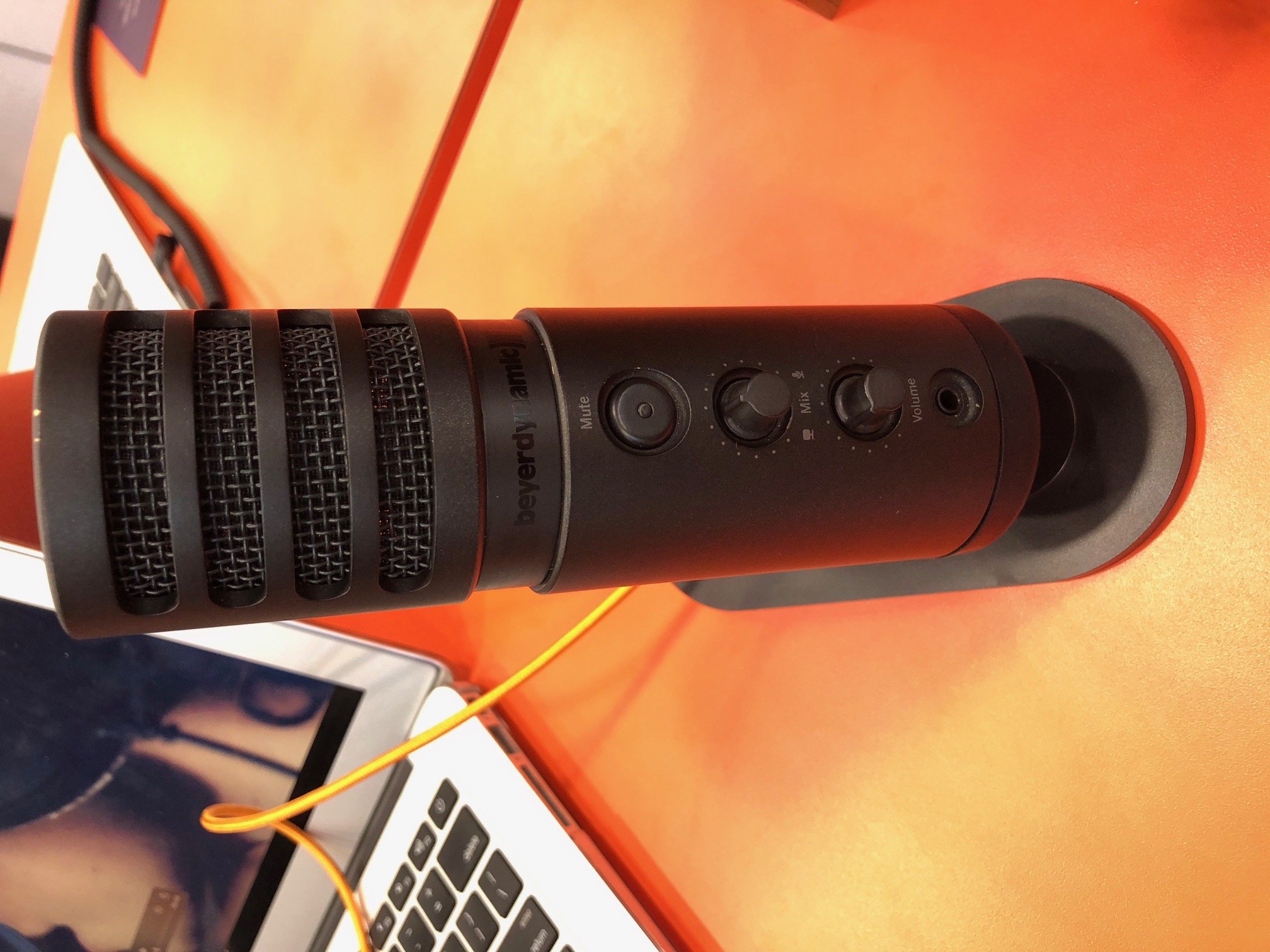 NAMM 2018 Beyerdynamic presents FOX largediaphragm condenser USB mic