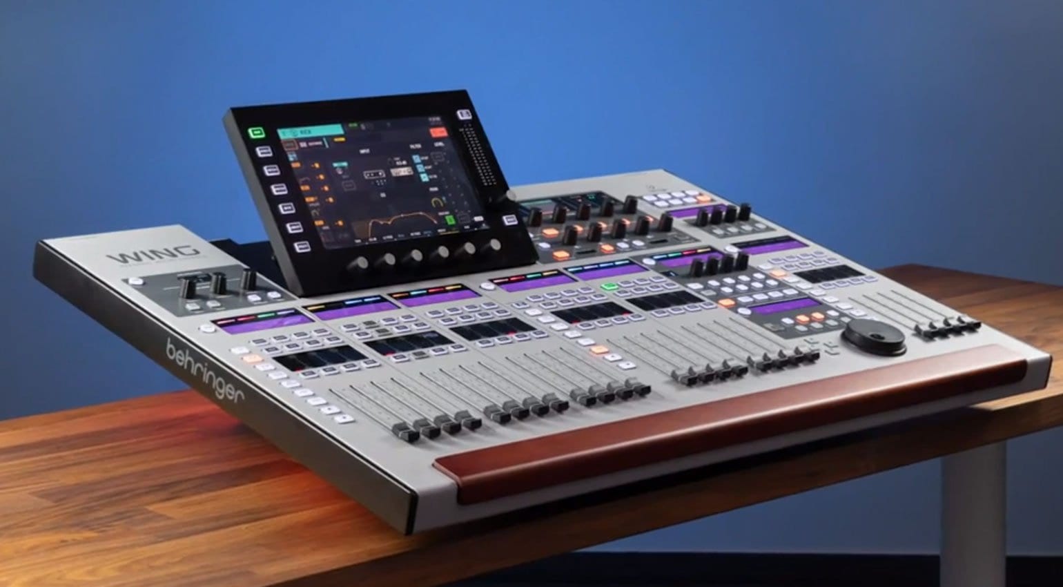 WING it's a Personal Mixing Console
