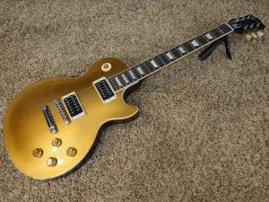 The 'prototype' one off Gibson Slash signature model Gold Top