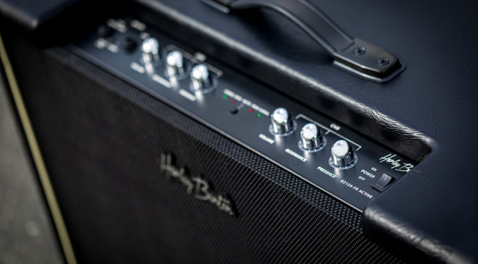 Harley Benton GPA100 A 100Watt power amp in a pedalsized enclosure