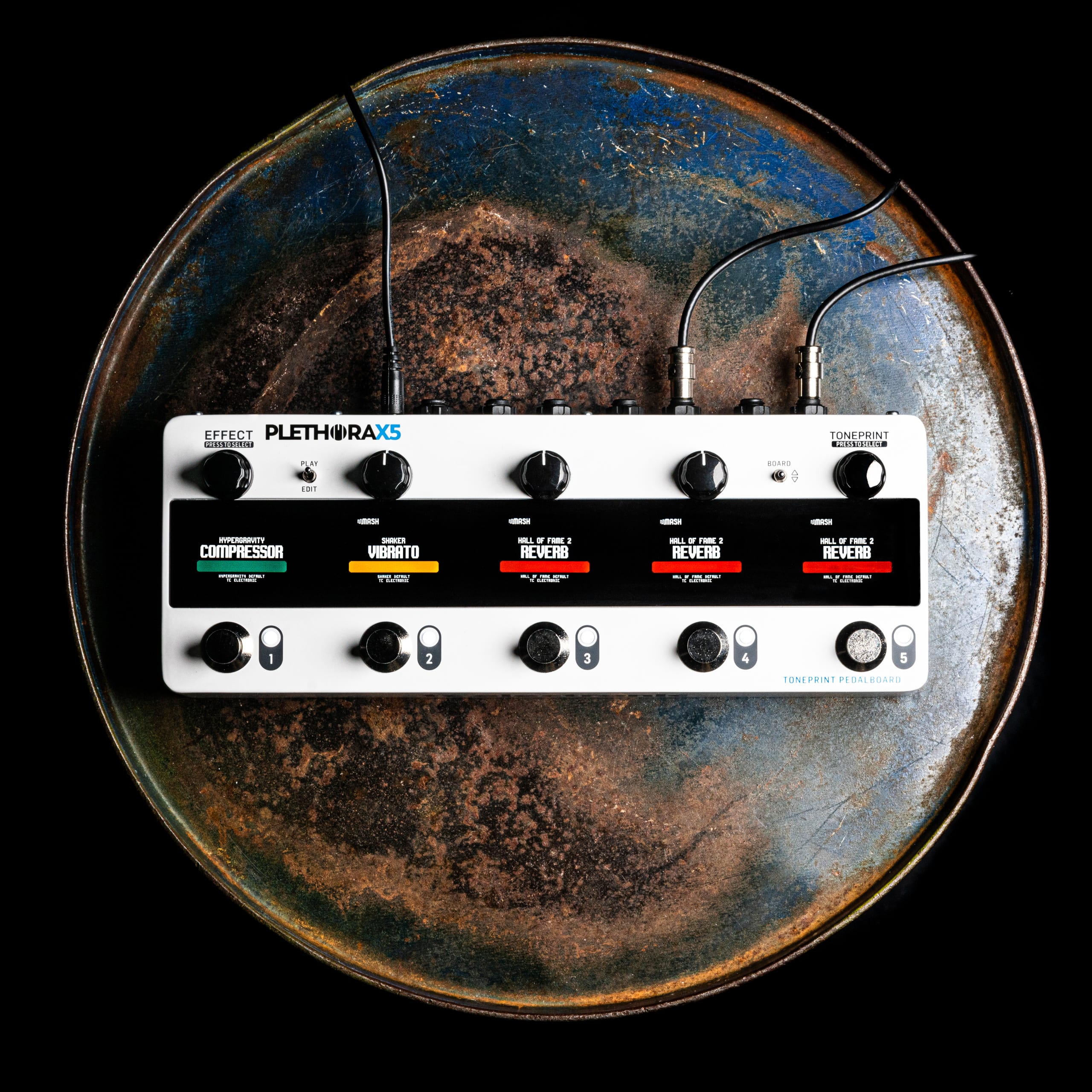 TC Electronic PLETHORA X5 1.2 Update adds Helix Phaser, Viscous Vibe