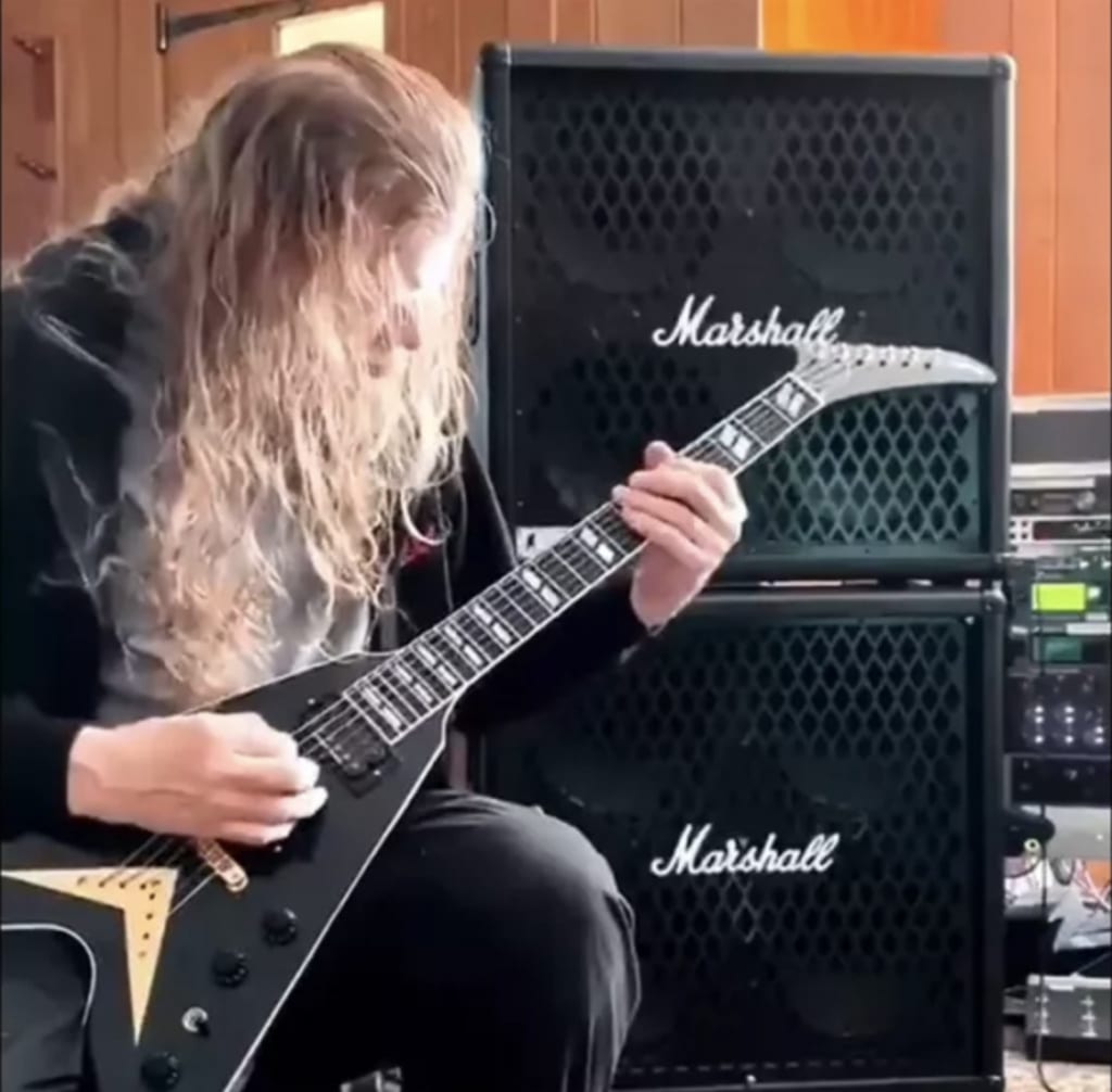 Dave Mustaine celebrates Memorial Day with new signature Gibson Flying