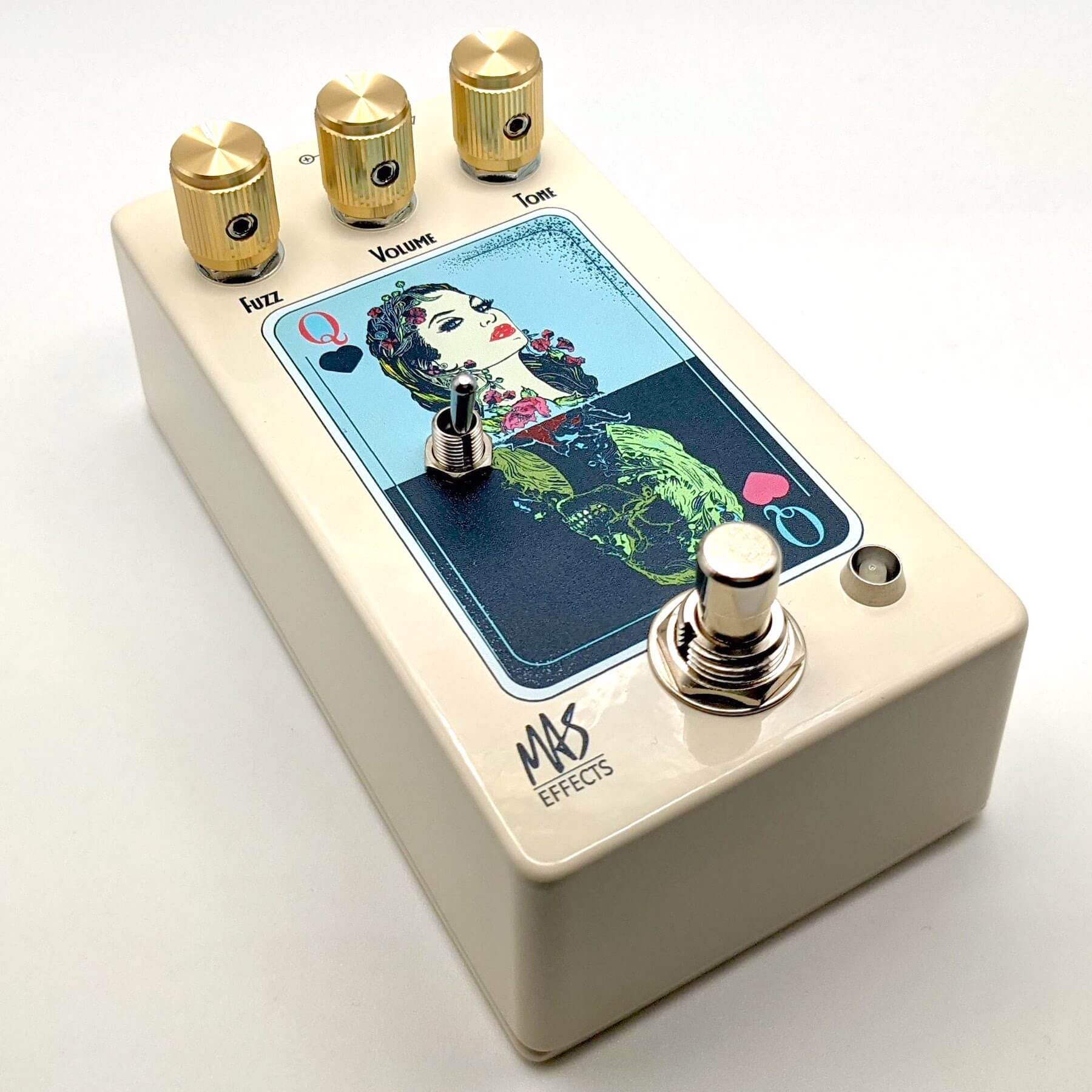 Mas Effects Sona Fuzz: From extreme to a touch of class
