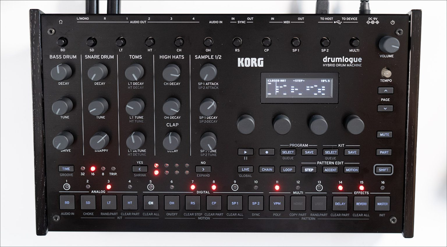 Review: Korg drumlogue – the drum machine of the future? - gearnews.com