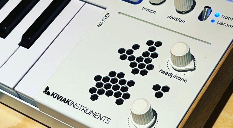 Kiviak Instruments WoFi: New sampler keyboard on the way - gearnews.com